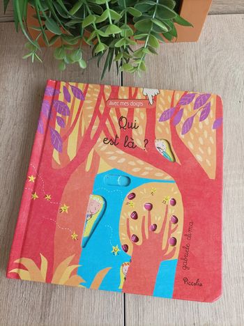 Livre enfant Qui est là Avec mes doigts