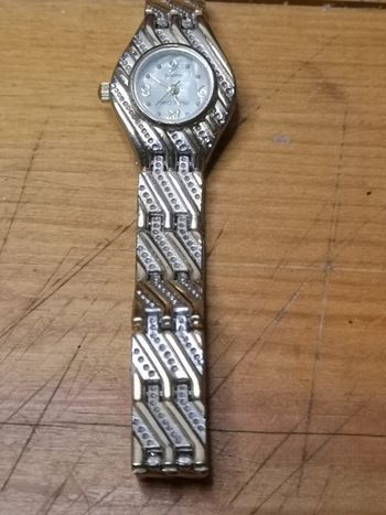Montre femme quartz Michel delay