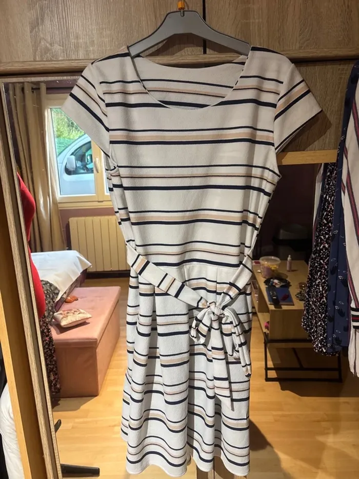 Lot 3 robes - photo numéro 3