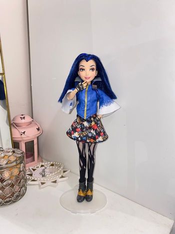 Poupée Evie Descendant 1