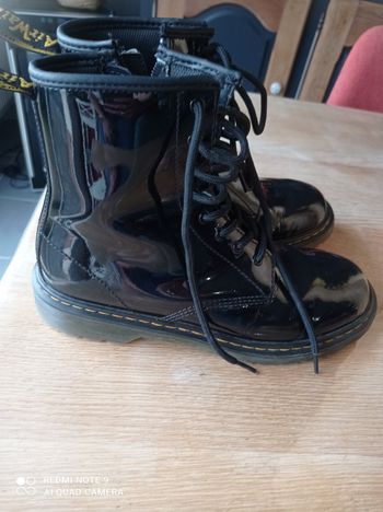 Dr Martens vernies