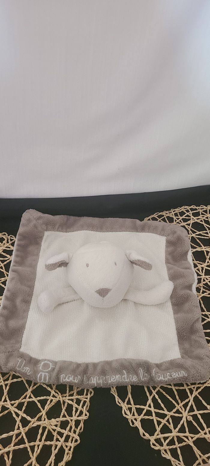 Doudou plat mouton OBAIBI blanc bords gris Pour t'apprendre la douceur - photo numéro 2