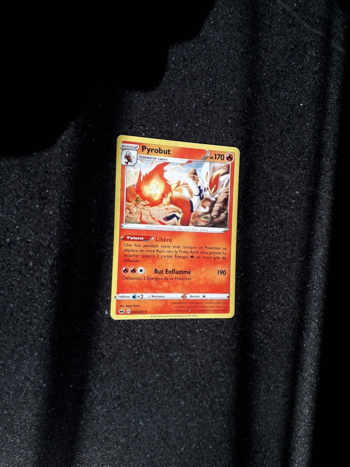 Pyrobut carte Pokémon neuve