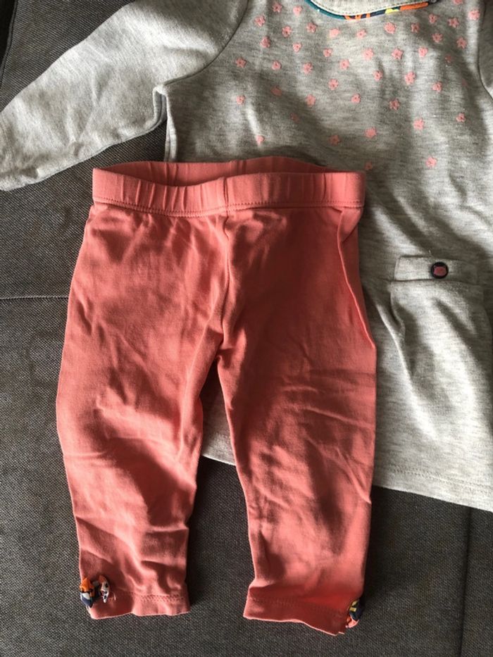 Robe avec pantalon TB état 6 mois - photo numéro 2