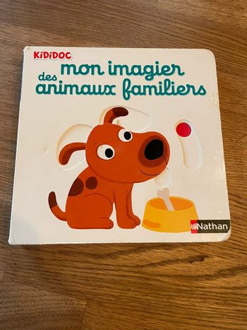 Livre cartonné à toucher Kididoc Mon imagier des animaux familiers