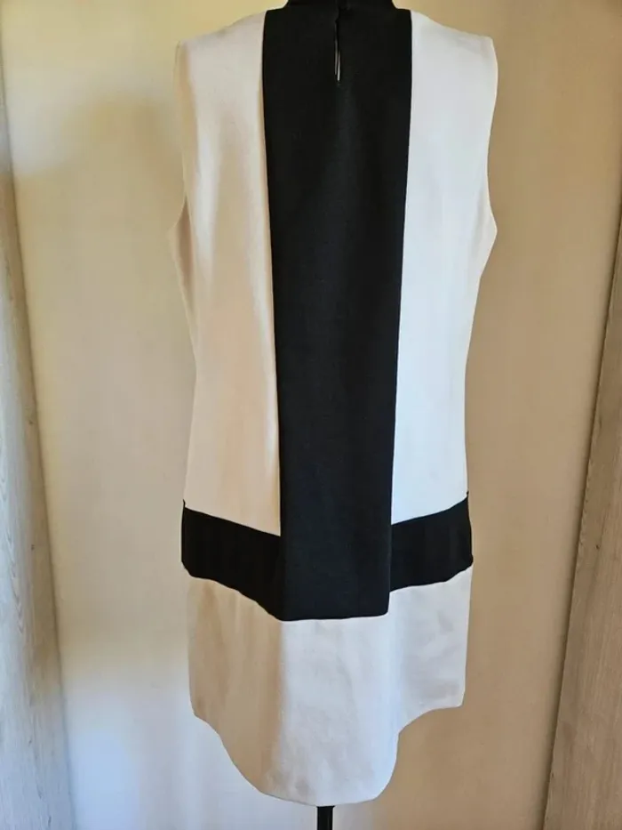 Robe droite bicolore Grain de Malice blanc/noir - Taille L/40 - Sans manches - photo numéro 2