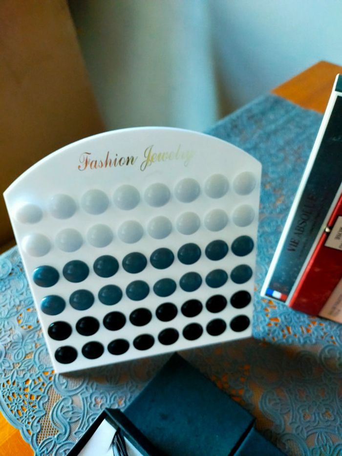 Lot pendentif,boucle d'oreille et parfum - photo numéro 5