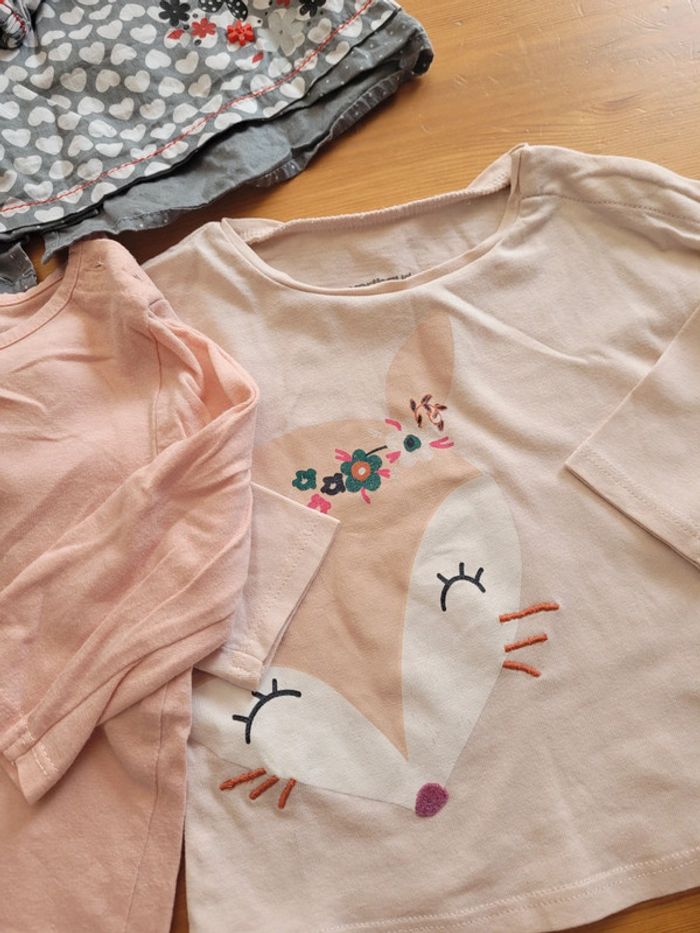 Lot 6 t-shirts / blouses - photo numéro 2