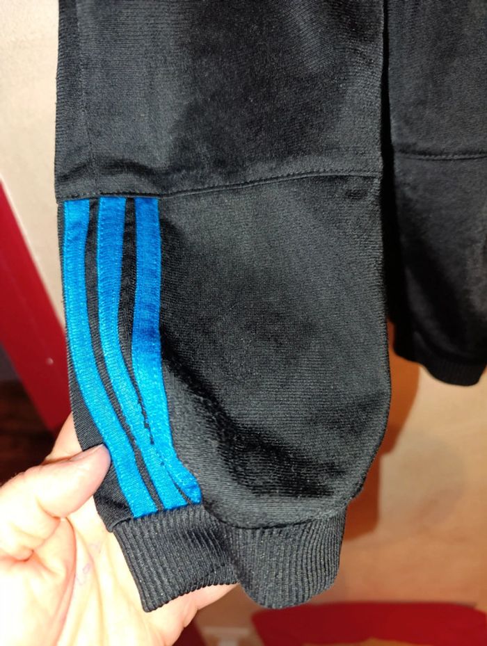 Jogging adidas 4 ans en bon état - photo numéro 4