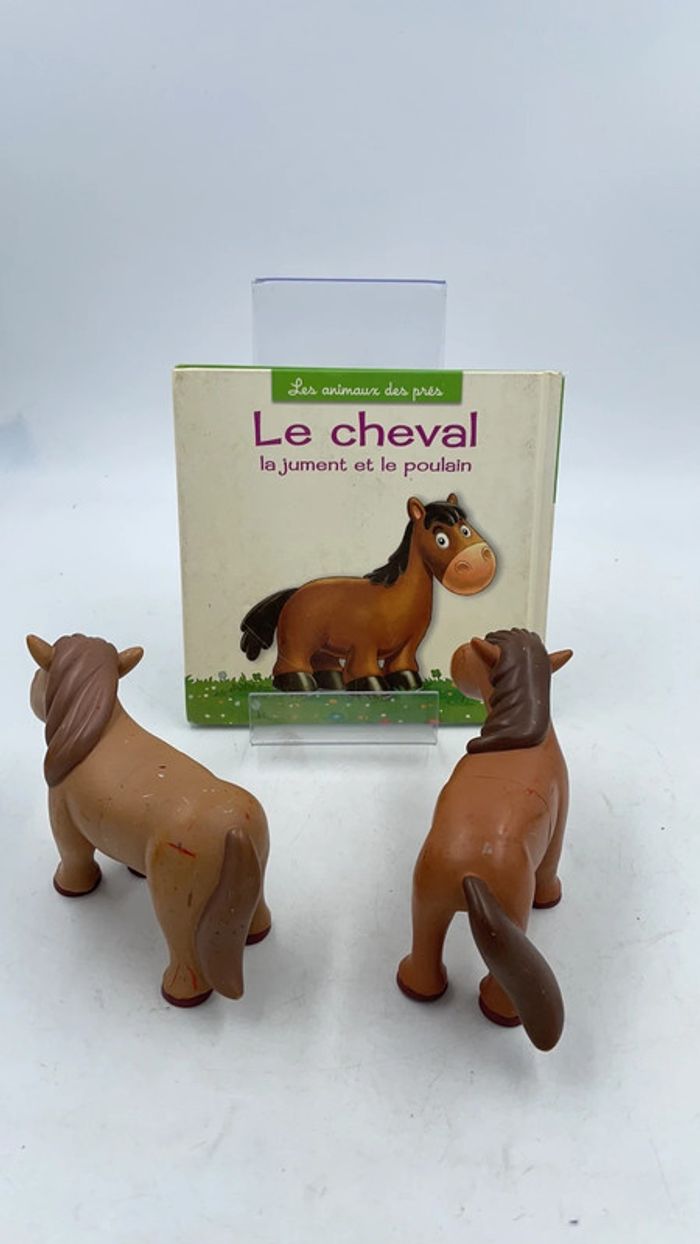 Livre les animaux de la ferme Altaya le cheval + figurines - photo numéro 2