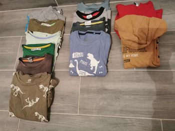 Lot 12 vêtements 6 ans