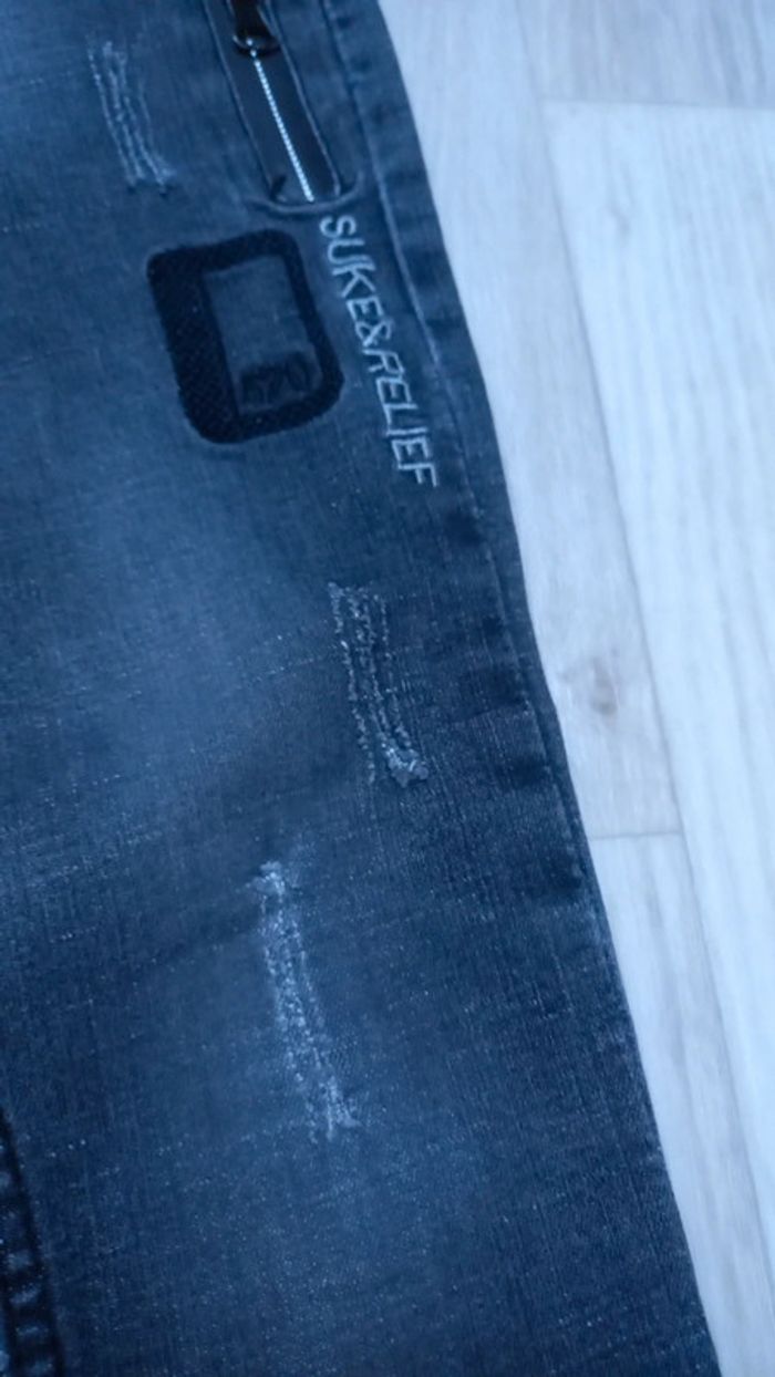 Jean neuf - photo numéro 3