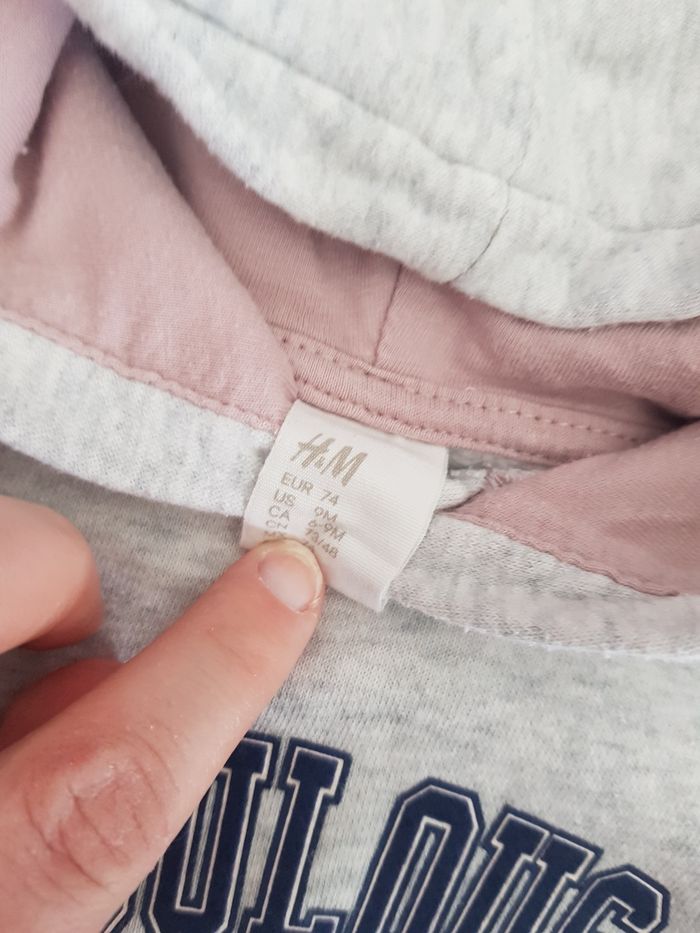 Pull a capuche - photo numéro 2