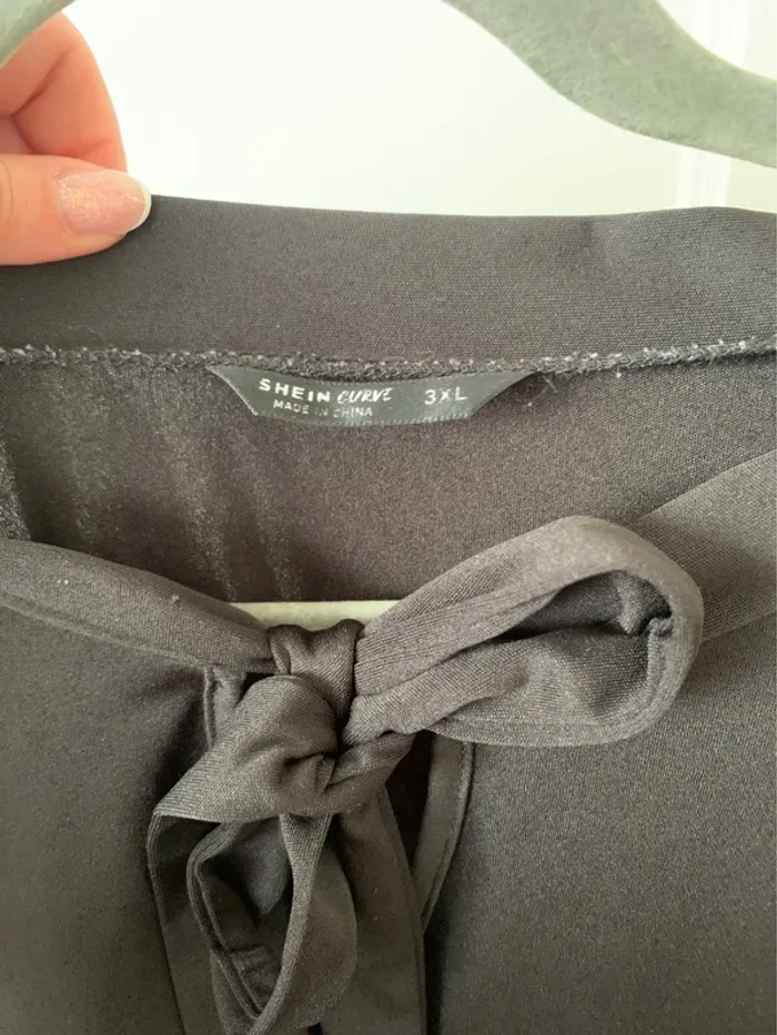 Blouse à manches longues transparente à pois noir femme - Taille 3XL Shein Curve - photo numéro 4