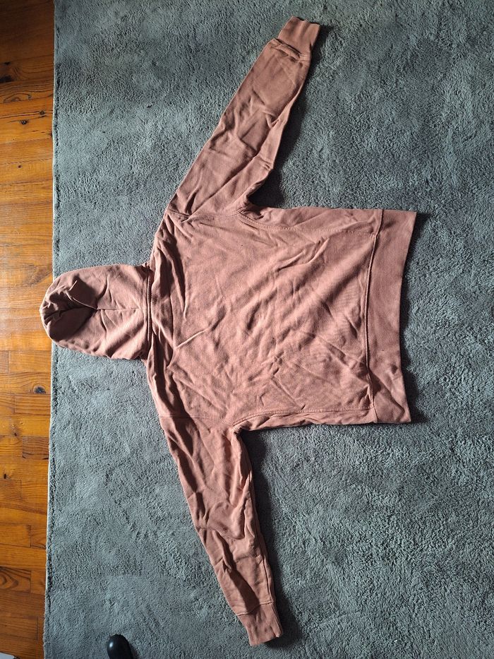 Pull a capuche - photo numéro 4