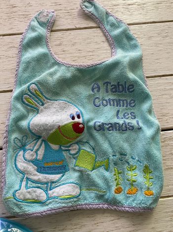 Bavoir petit lapin repas