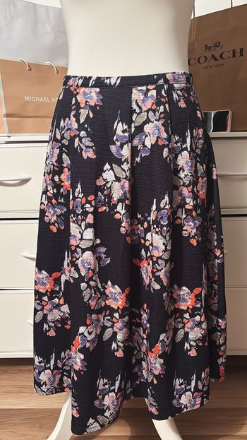 Jupe longue coupe évasé motif floral New Look T38