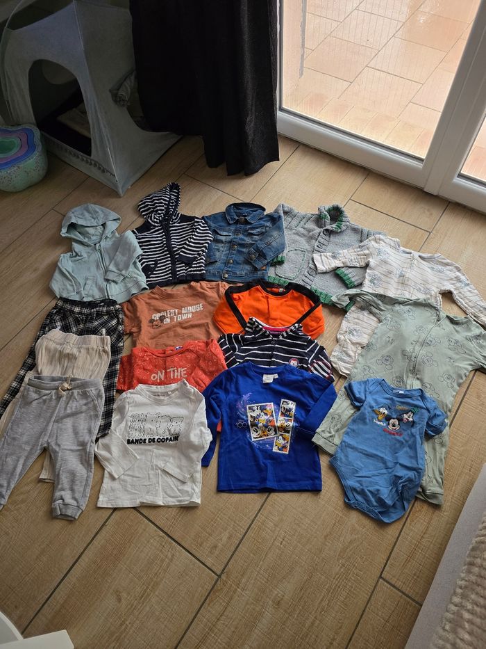 Lot vêtements 12 mois - photo numéro 4