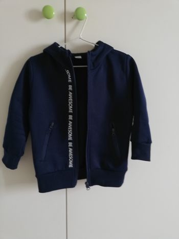 Blouson zippé bleu marine, 2-3 ans, Zeeman, en très bon état