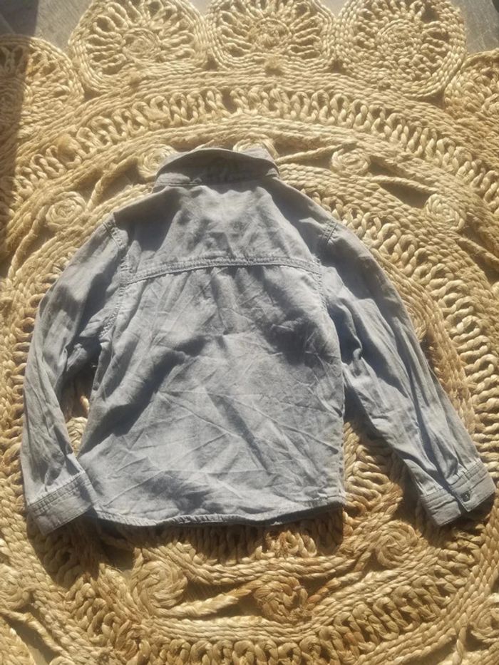 Chemise grise avec 'pins" 5 ans garçon - photo numéro 2