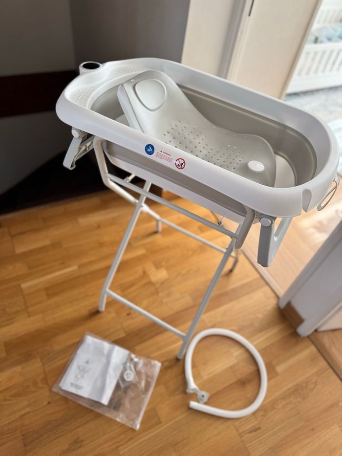 Baignoire pliable avec support sur pied
