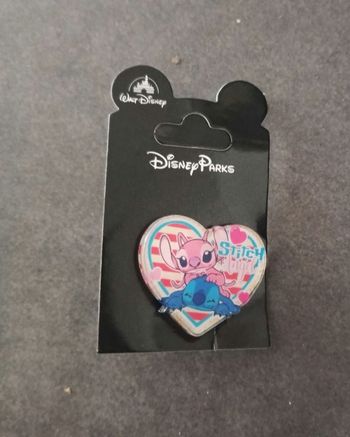 Pin's Angel et stitch