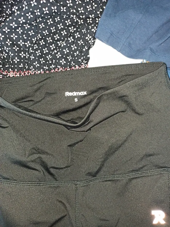 Lot de 9 vêtements femme taille S (lot 6) - photo numéro 13