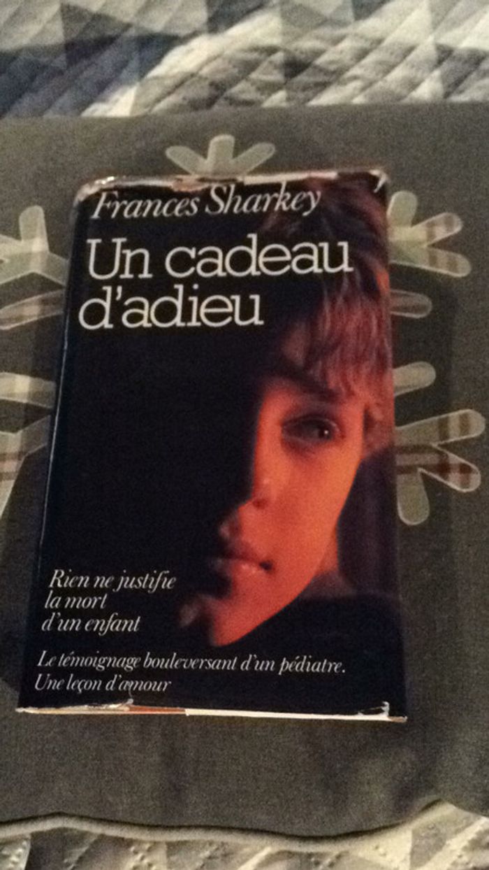 #un cadeau d’adieu par Frances Sharkey - photo numéro 2