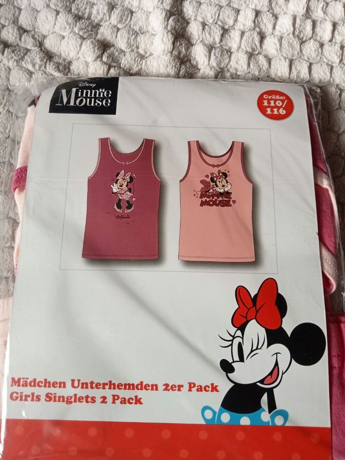 2 débardeurs Minnie 5/6 ans