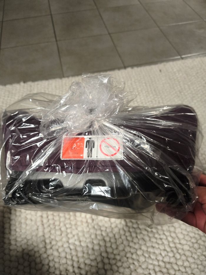 Rehausseur play three fix neuf système isofix - photo numéro 3