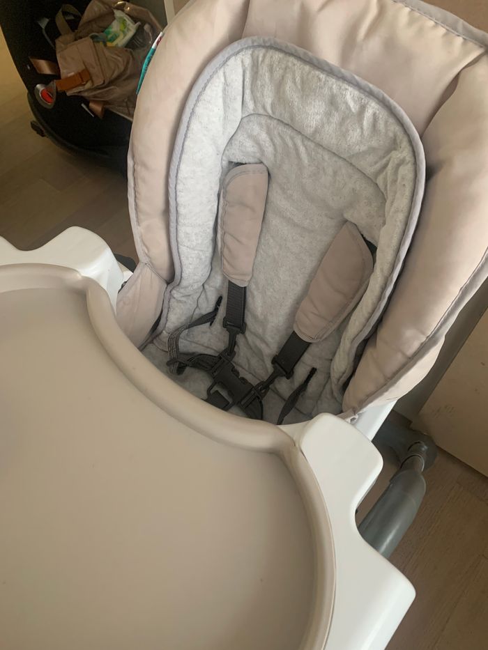 Chaise haute - photo numéro 3