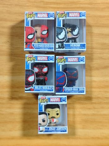 LOT 5 Figurines Bitty Pop! - Spider-Man, Miles Morales, 2099, Venom & J. Jonah Jameson (Marvel Comics)