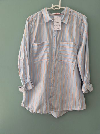 Chemise bleu ciel a rayures blanches et dorees, taille 38, Camaieu