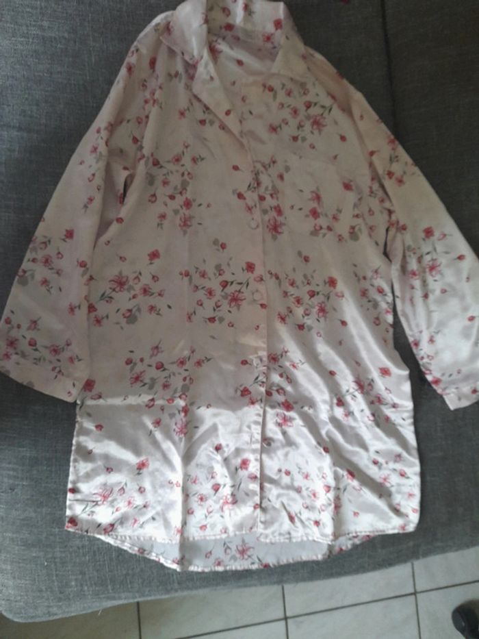 Pyjama fleurie - photo numéro 3