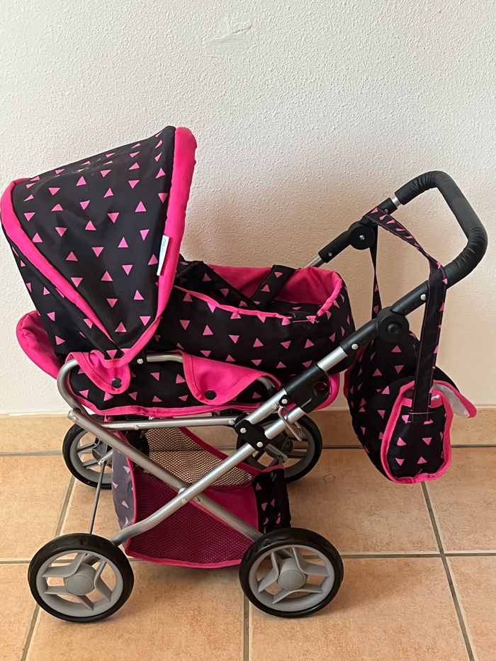 Poussette rose et noir