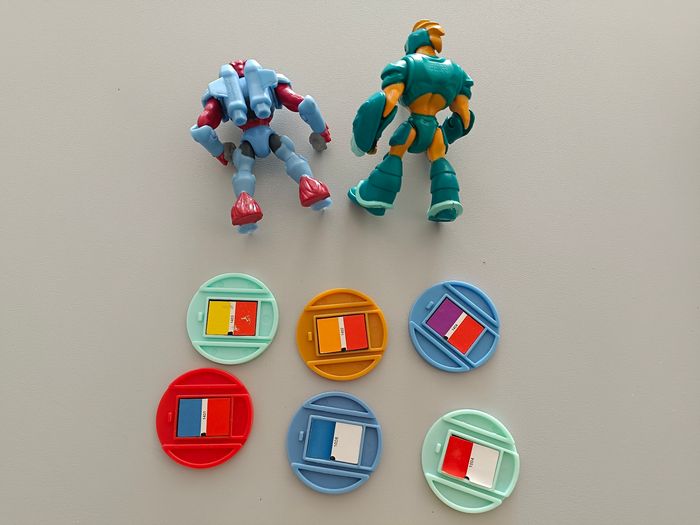 Bracelet Gormiti lumineux et sonore et 2 figurines articulées - photo numéro 8