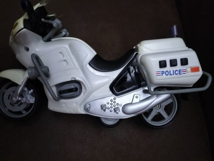 Moto police - photo numéro 2