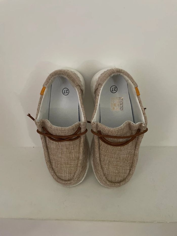 Chaussures de la marque Shein en taille 27