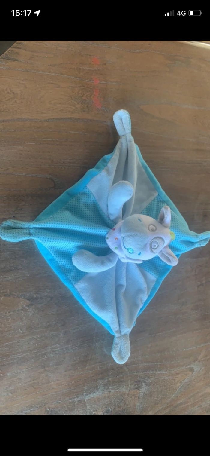 Doudou vache bleue