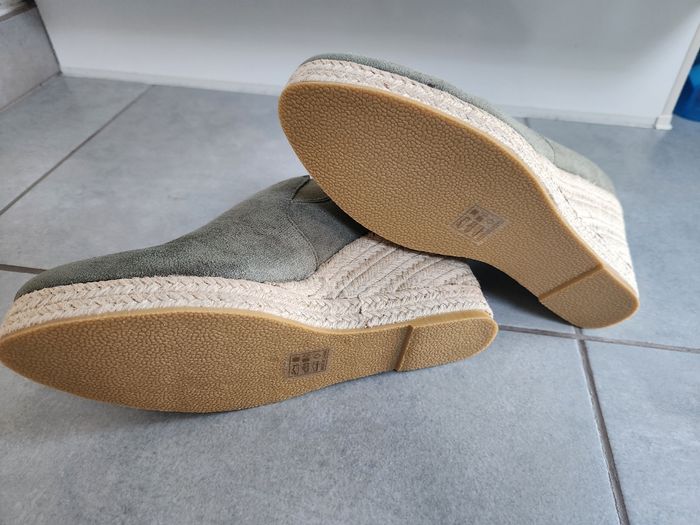 Mocassins compensés neufs - photo numéro 4