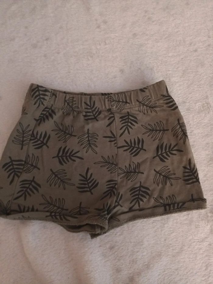 Short 3 ans