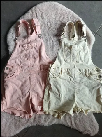Lot 2 salopettes en jean