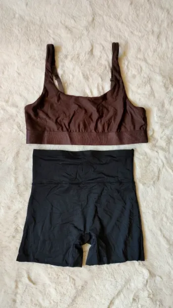 Ensemble soutien-gorge brassière et shorty marron et noir taille s