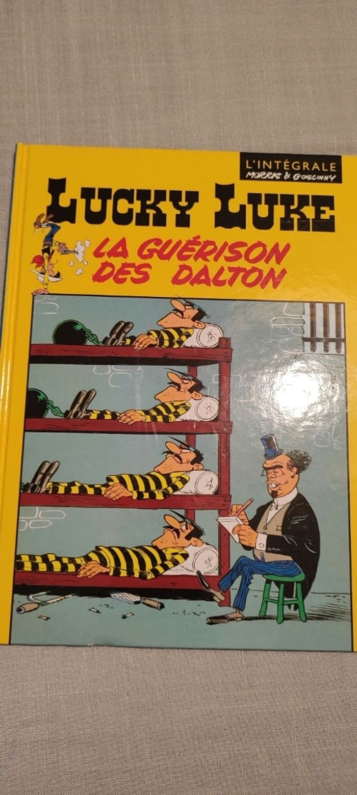Livre lucky Luke la guérison des dalton