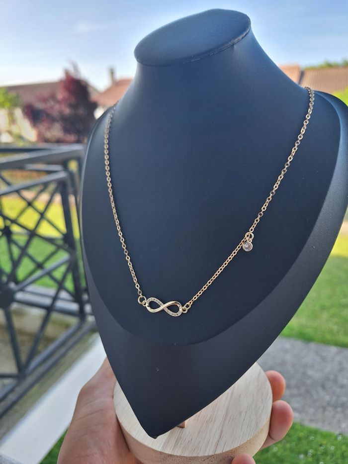 Collier dorée en acier inoxydable pendent infini avec strass minimaliste - photo numéro 3
