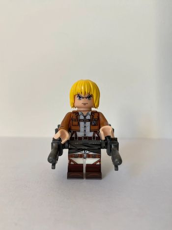 Figurine type lego. Attack on titan