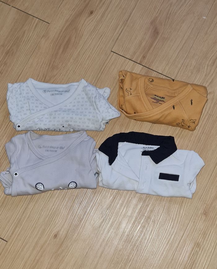 Lot de 4 bodys 1 mois