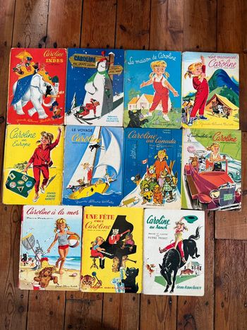 Livres Caroline anciens état satisfaisant - 11 grands albums Hachette première édition