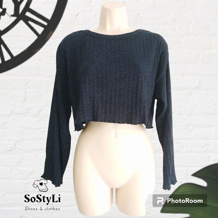 Pull en tricot côtelé crop bleu marine Pull & Bear Taille S