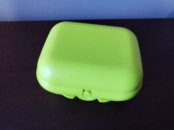 Boite à bêtises tupperware